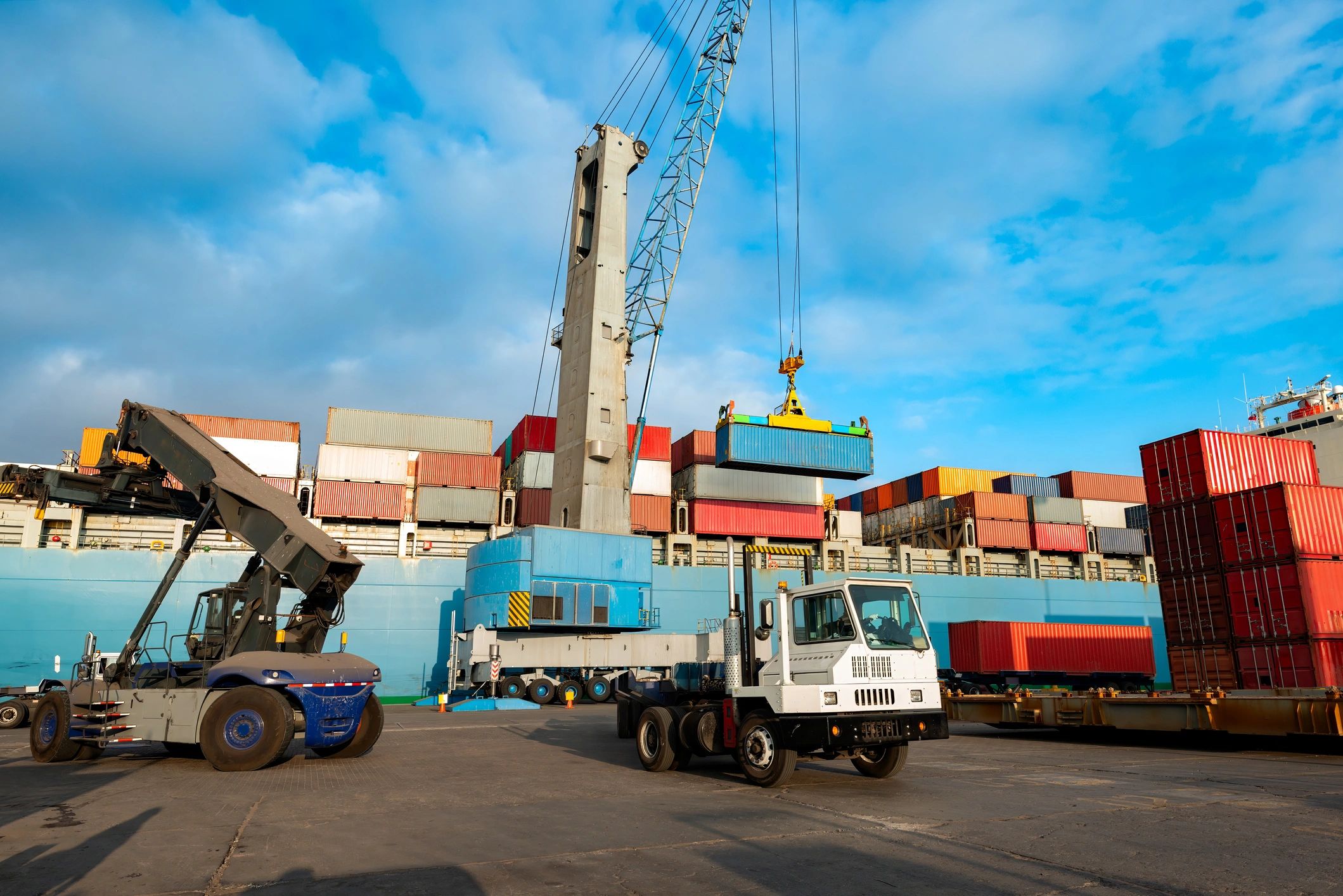 Port terminal and offshore project operations